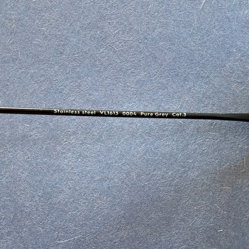 READ: Vuarnet Edge Sunglasses - Picture 3 of 6